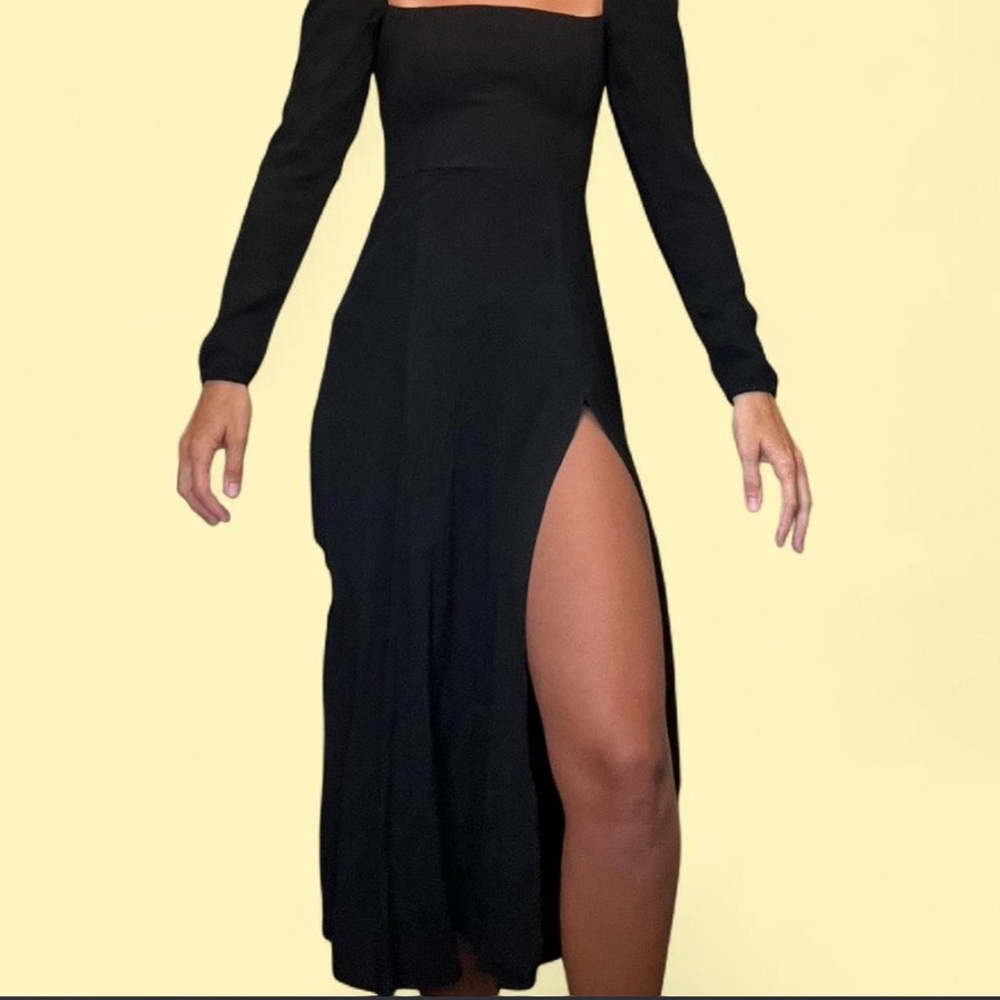Black reformation dress - Picture 3 of 7